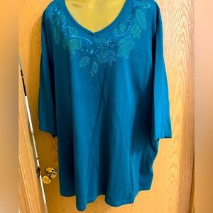 Women’s plus size top